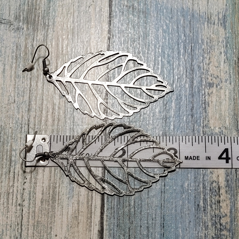 Cut out Leaf Drop Earrings. - Picture 4 of 5